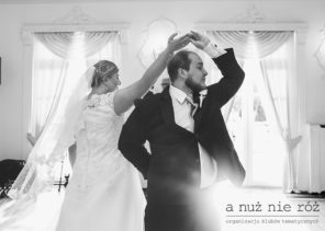 16 ślub wesele peonie motyw przewodni biały pałac pierwszy taniec A nuż nie róż