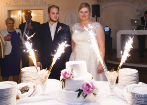 22 tort peonie motyw przewodni A nuż nie róż