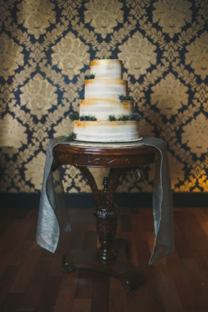 nagi złoty tort granat złoto pudrowy róż ślub wesele sesja nocna 15