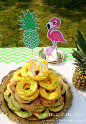 tort-z-pączków-donuty-topper-urodziny